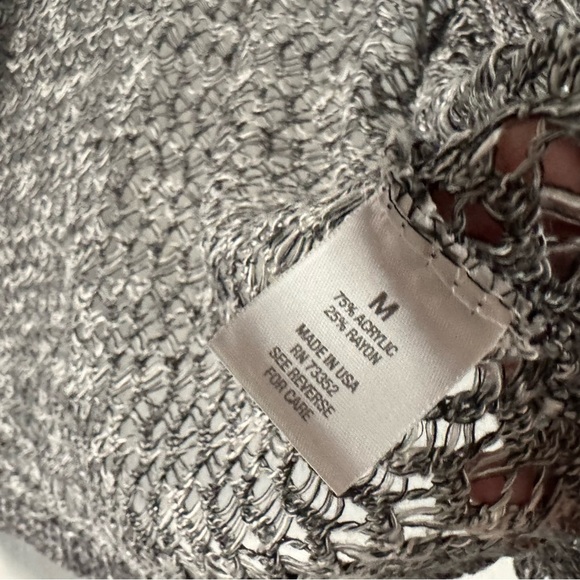 Dress Barn Open Knit Texture Cardigan Gray M Boho Coastal Cottage Transitional - Picture 5 of 9